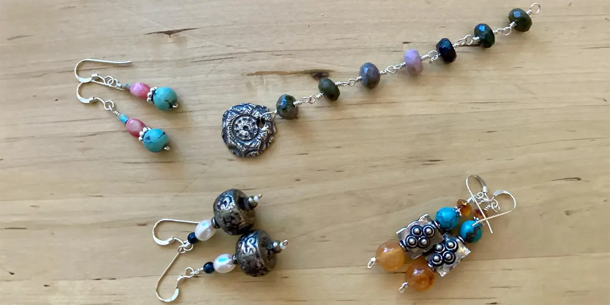 about tikas trinkets beeds featured 2